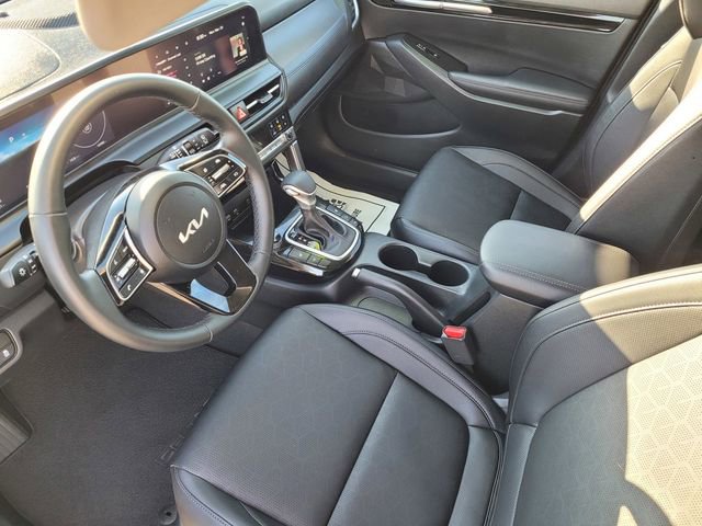 Used 2025 Kia Seltos EX image 8