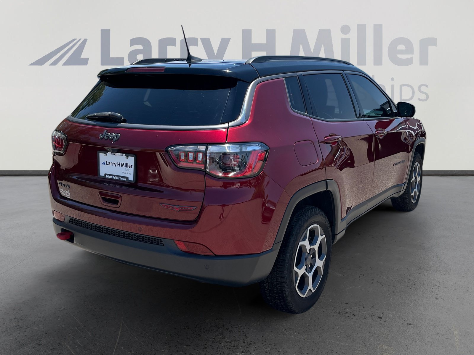 Certified 2022 Jeep Compass Trailhawk w/ Sun and Sound Group AWD/4WD image 5
