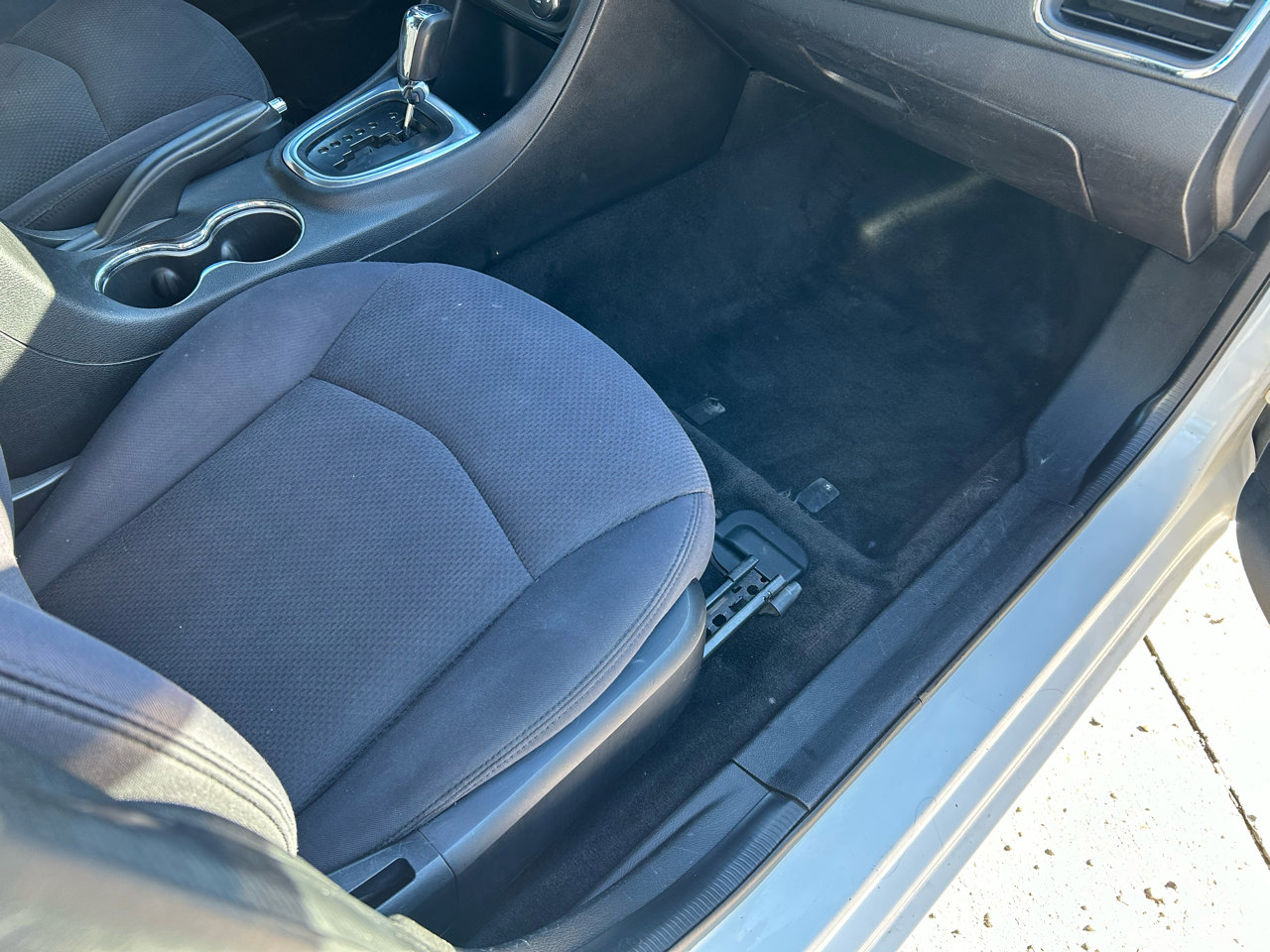 Used 2014 Chrysler 200 LX image 11