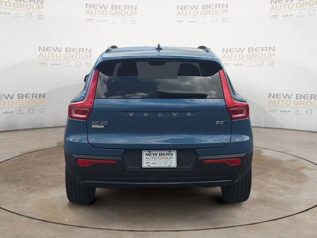 Certified 2023 Volvo XC40 B5 Plus w/ Protection Package image 4