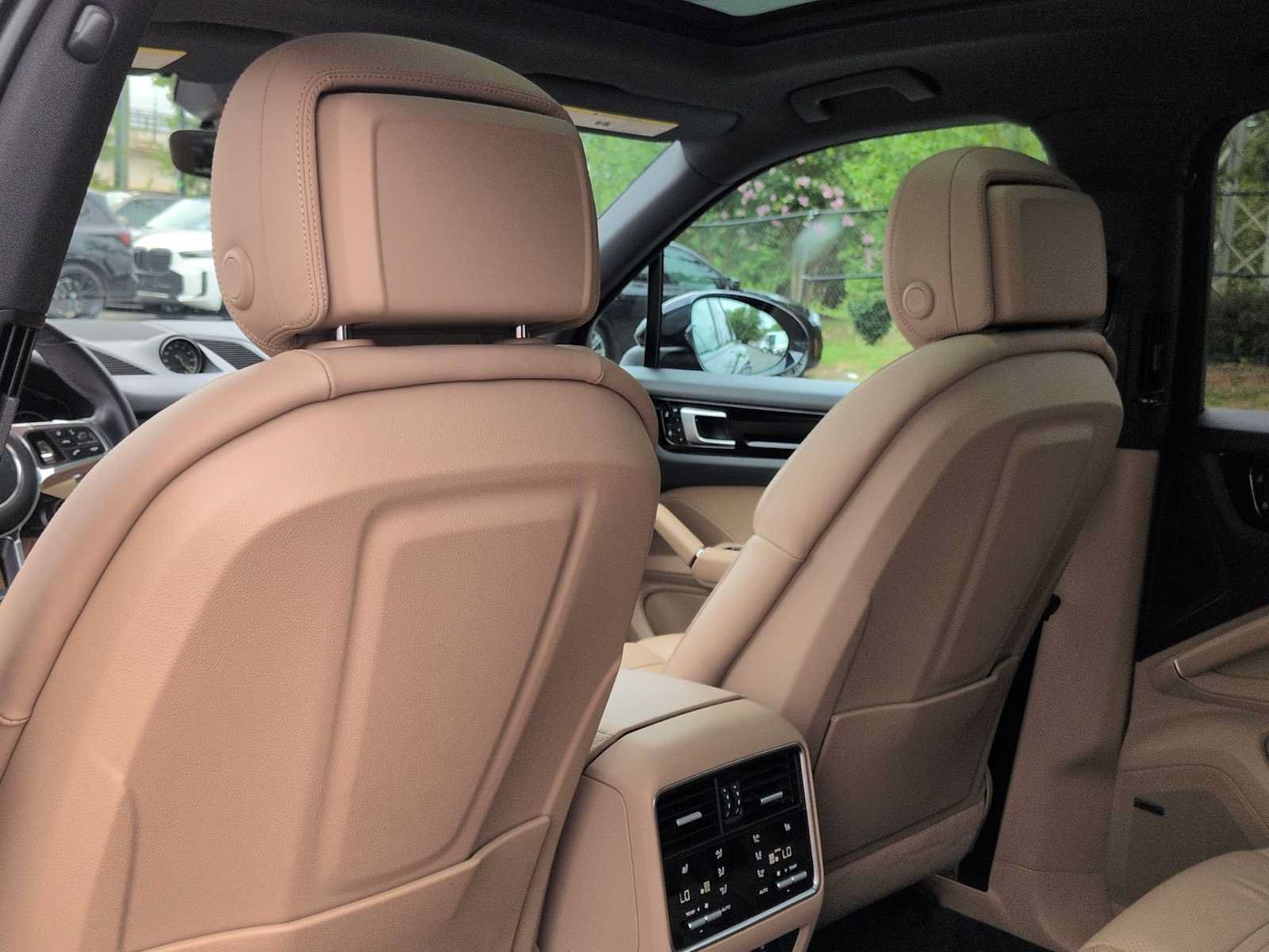Used 2021 Porsche Cayenne E-Hybrid AWD/4WD image 19