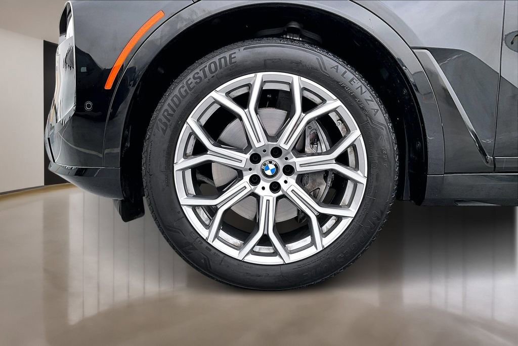 Used 2024 BMW X7 xDrive40i w/ Parking Assistance Package image 33