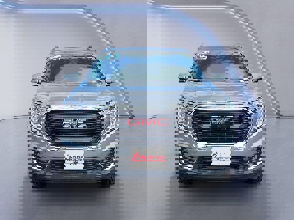 Used 2023 GMC Terrain SLE w/ Driver Convenience Package image 8