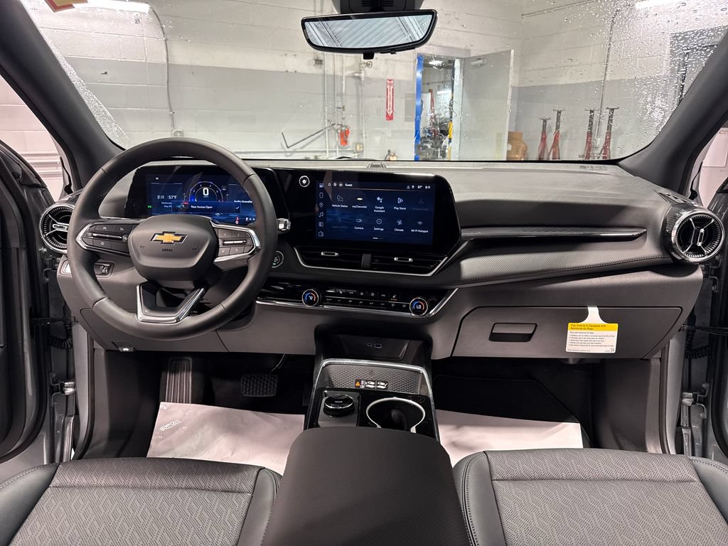 New 2026 Chevrolet Equinox LT w/ Convenience Package II FWD image 40