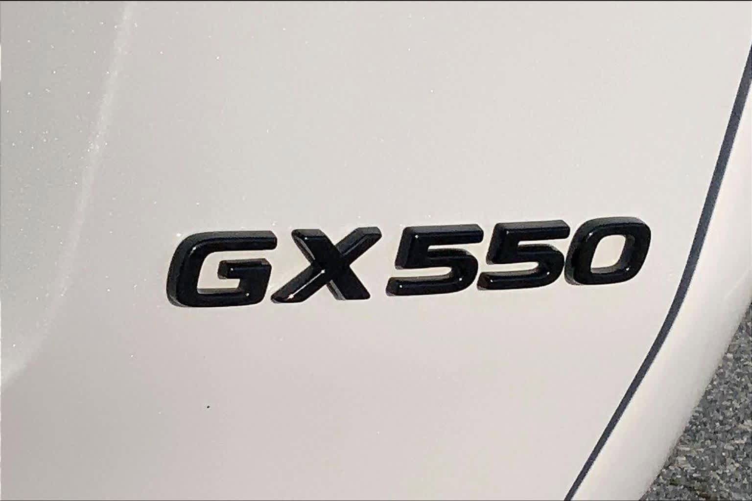 Used 2024 Lexus GX 550 AWD/4WD image 10