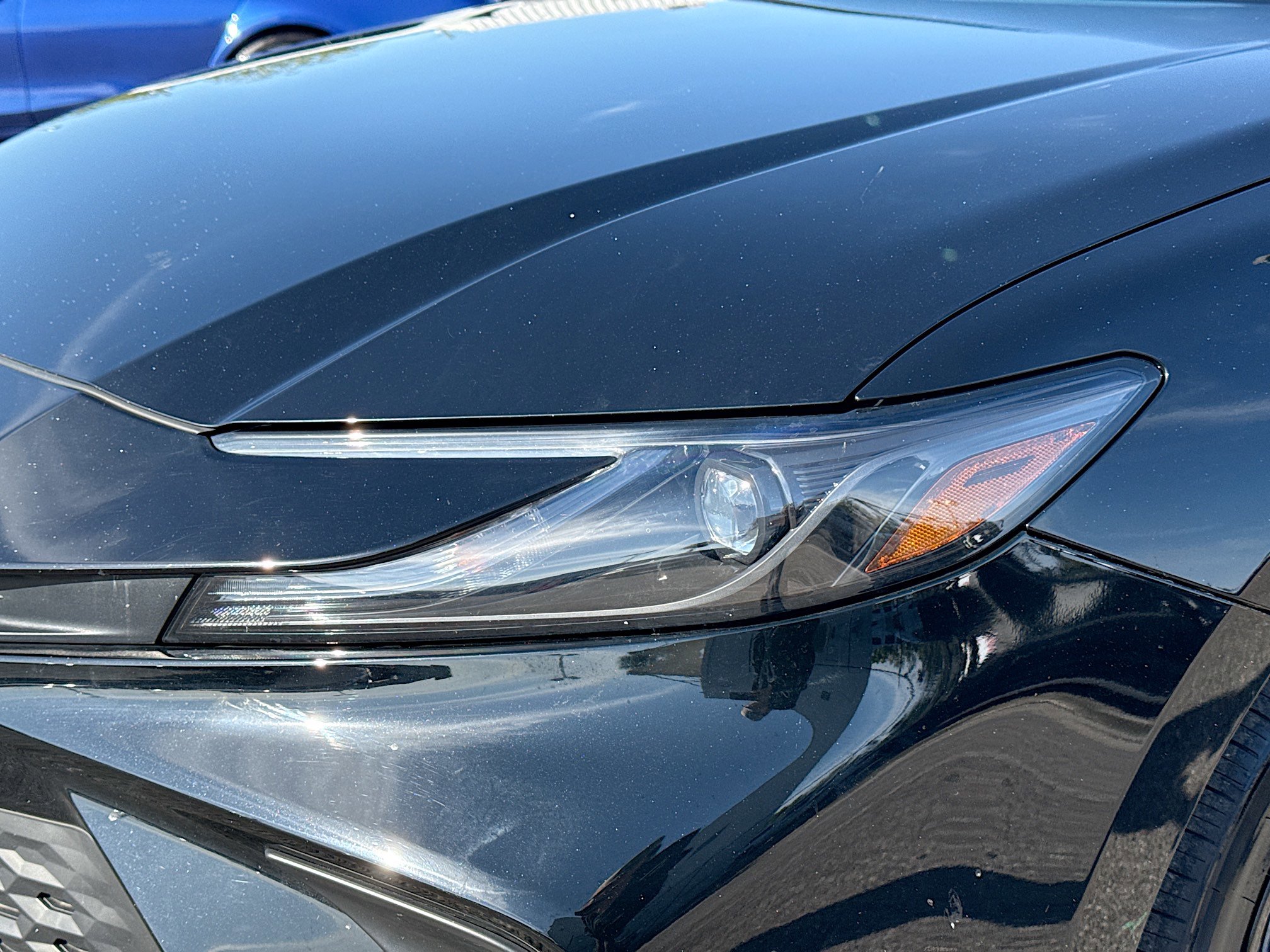 Used 2025 Toyota Camry SE w/ Convenience Package image 9