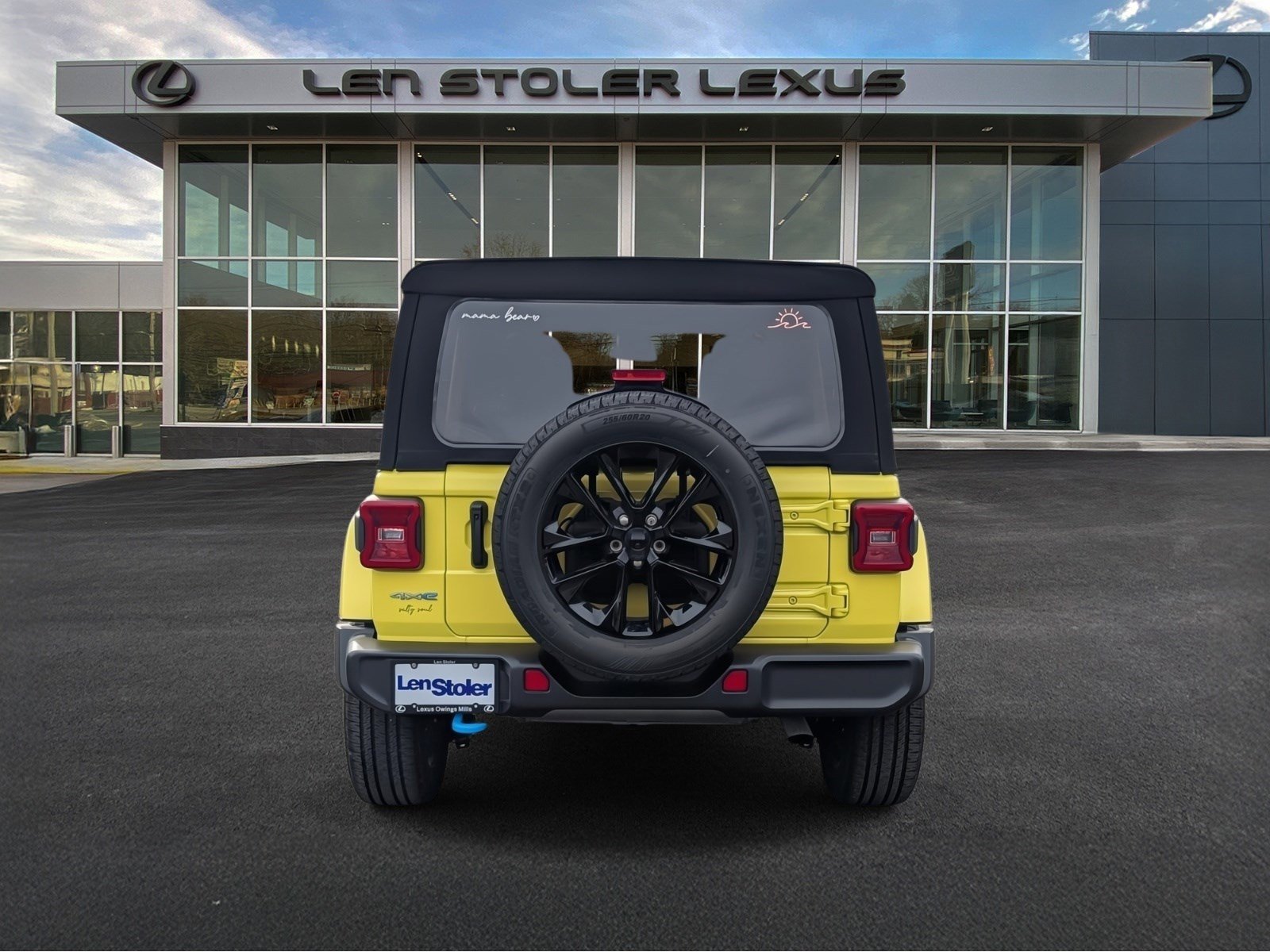 Used 2024 Jeep Wrangler Sahara image 4