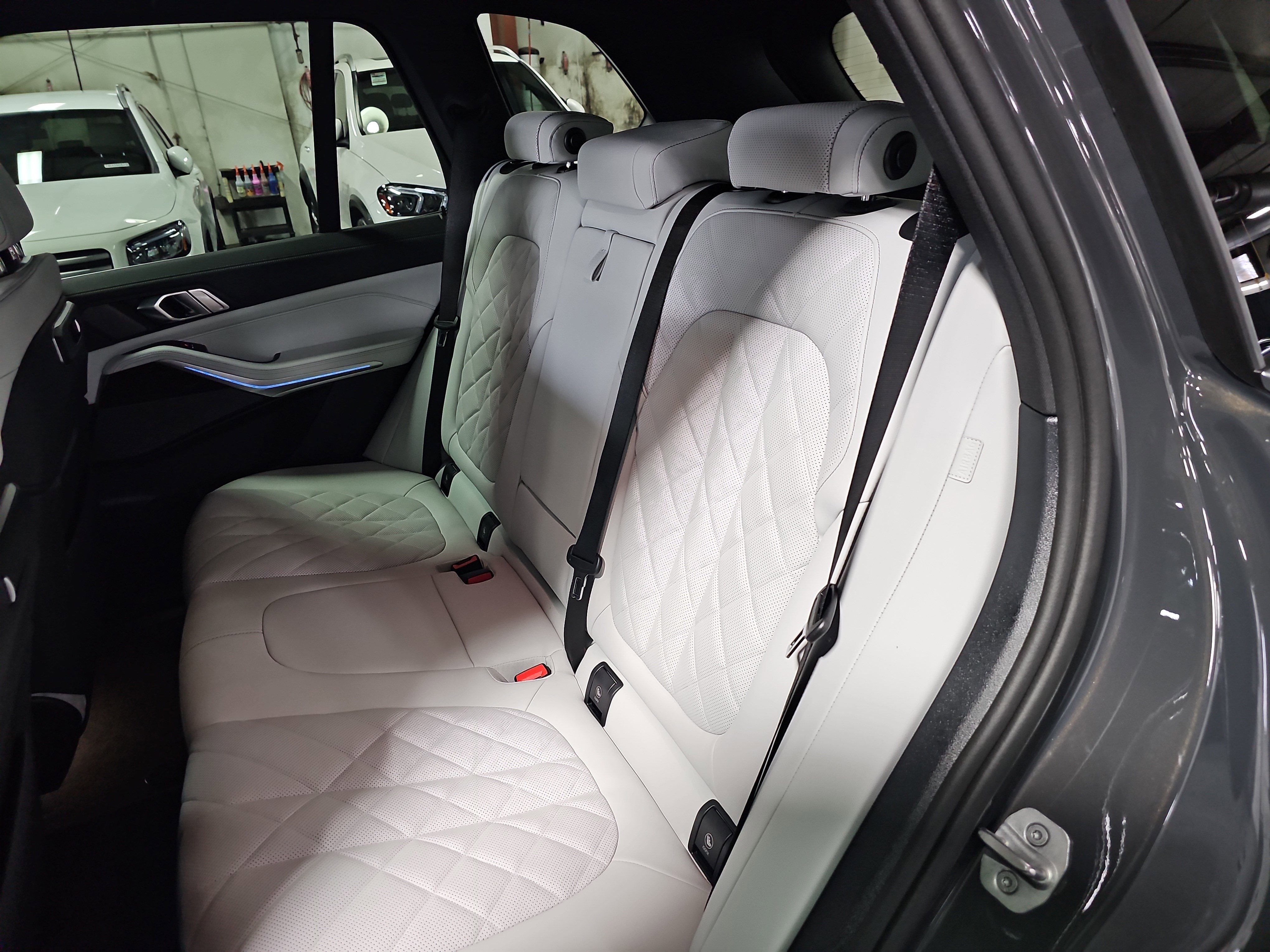 New 2026 BMW X5 xDrive50e w/ Climate Comfort Package image 16