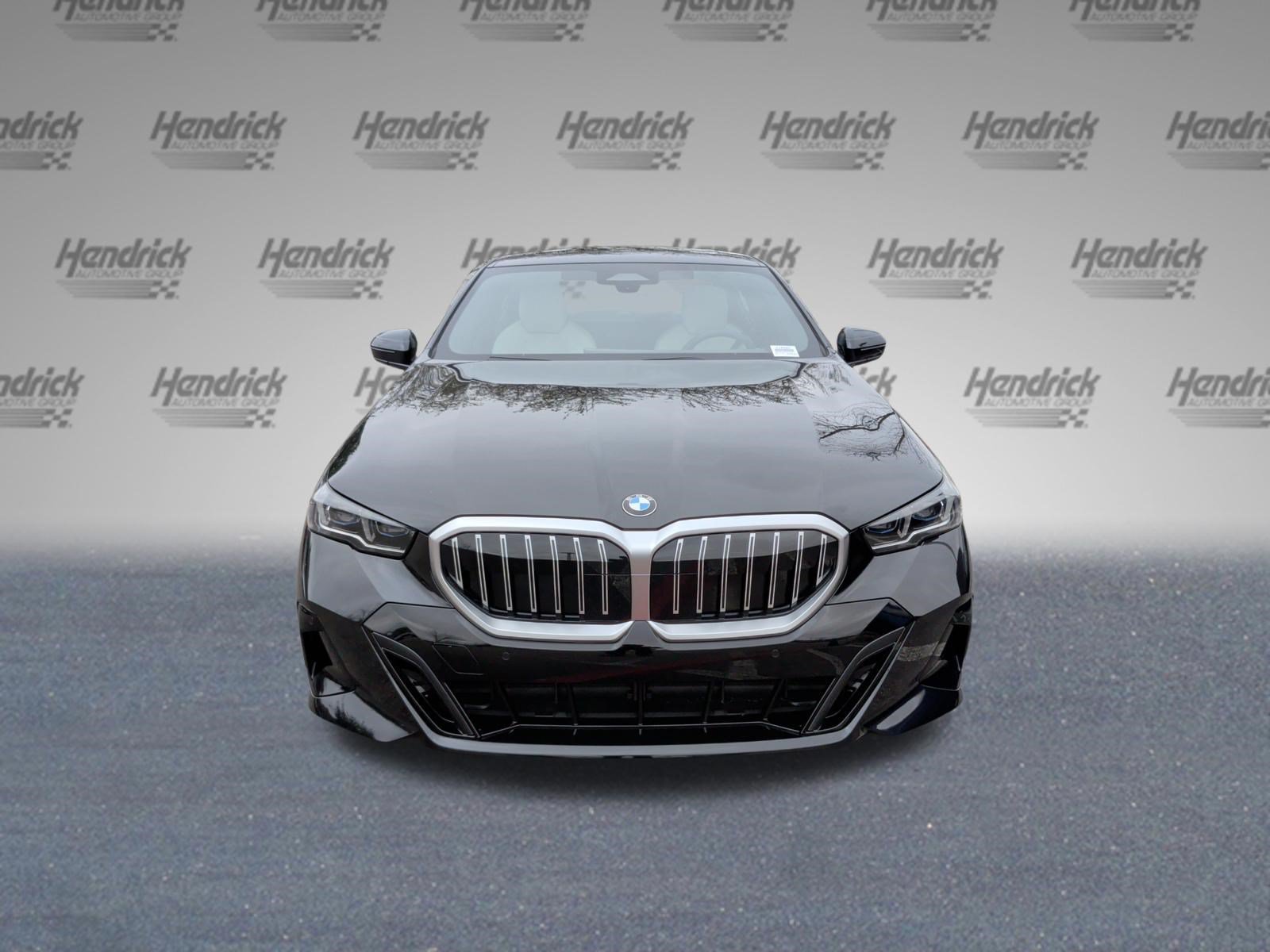 Used 2026 BMW 530i xDrive w/ M Sport Package AWD/4WD image 5