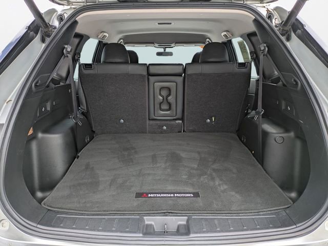Used 2023 Mitsubishi Outlander SE FWD image 13