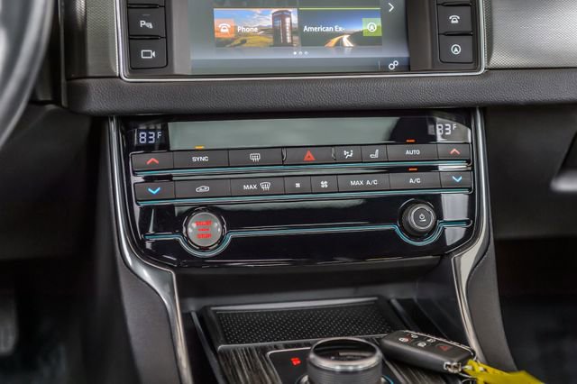 Used 2018 Jaguar XF S image 29