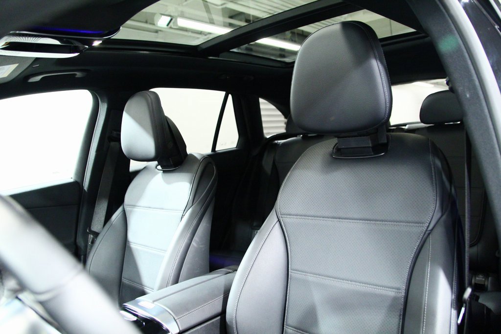 Used 2025 Mercedes-Benz GLC 300 GLC 300 image 18