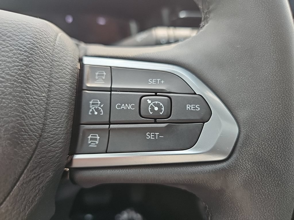 Certified 2023 Jeep Compass High Altitude AWD/4WD image 34