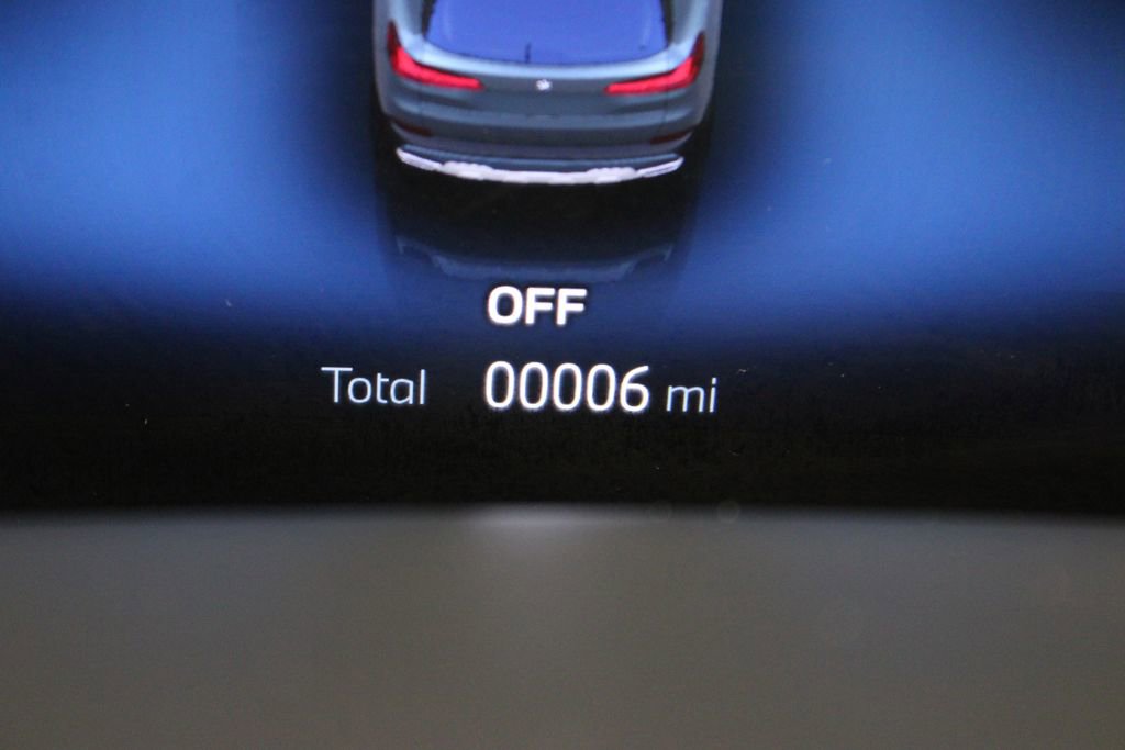 New 2026 BMW X5 xDrive40i w/ Climate Comfort Package image 2