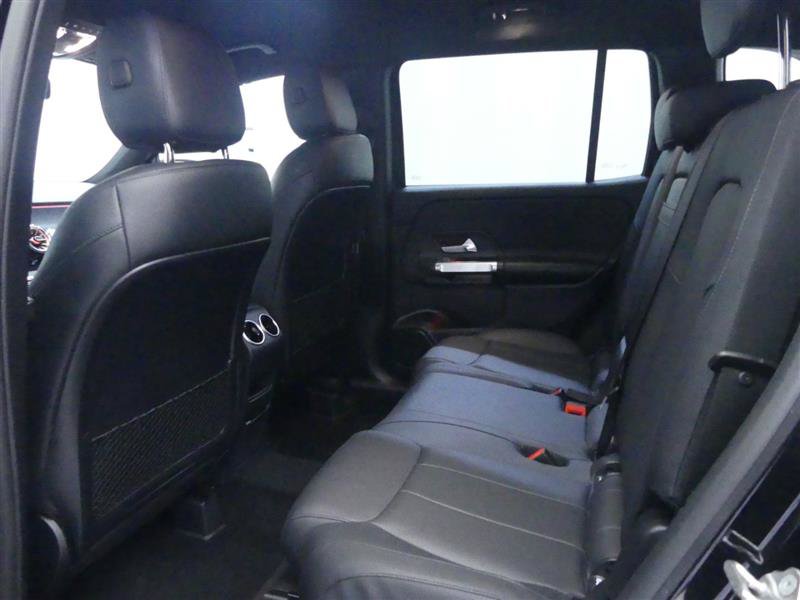 Used 2022 Mercedes-Benz GLB 250 4MATIC w/ Premium Package Lite image 23