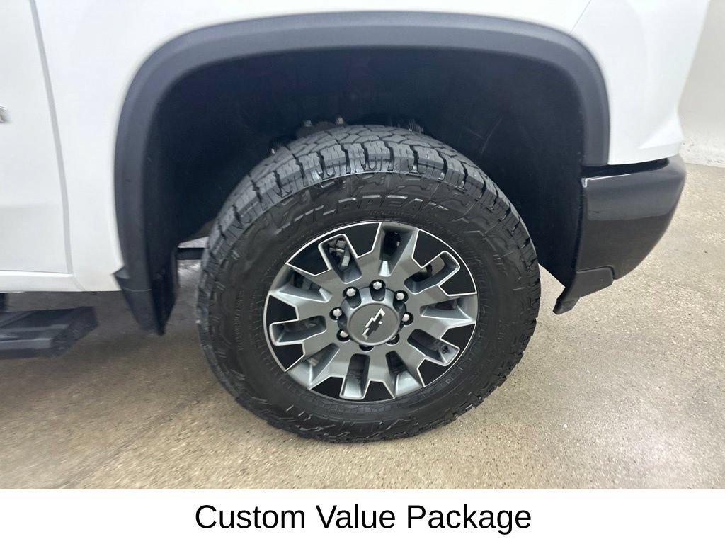 Used 2025 Chevrolet Silverado 2500 Custom w/ Custom Value Package AWD/4WD image 17