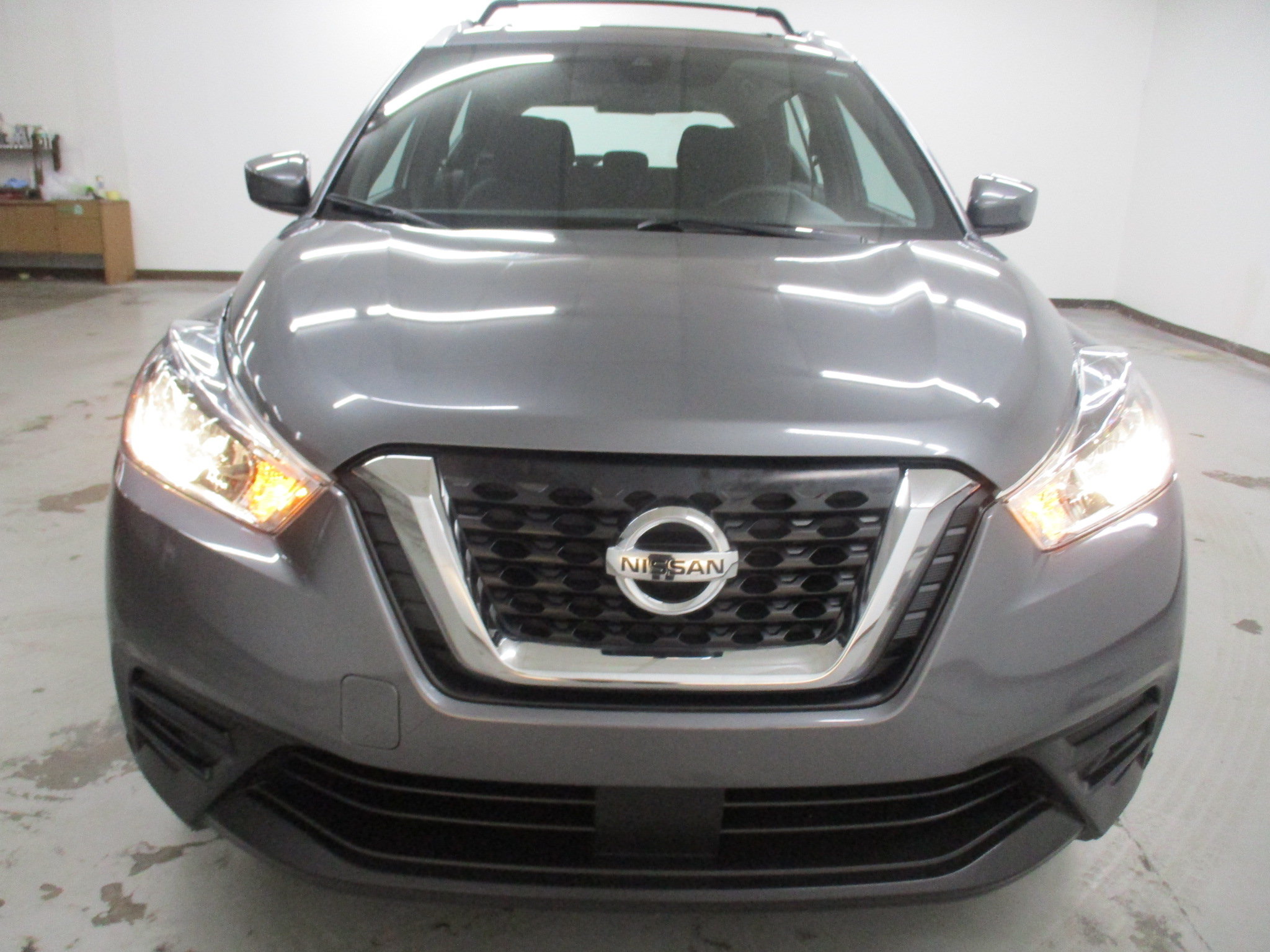 Used 2020 Nissan Kicks SV w/ Exterior Package FWD image 2