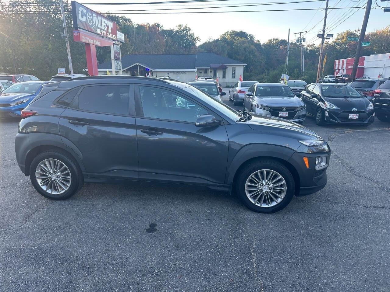 Used 2018 Hyundai Kona SEL image 2