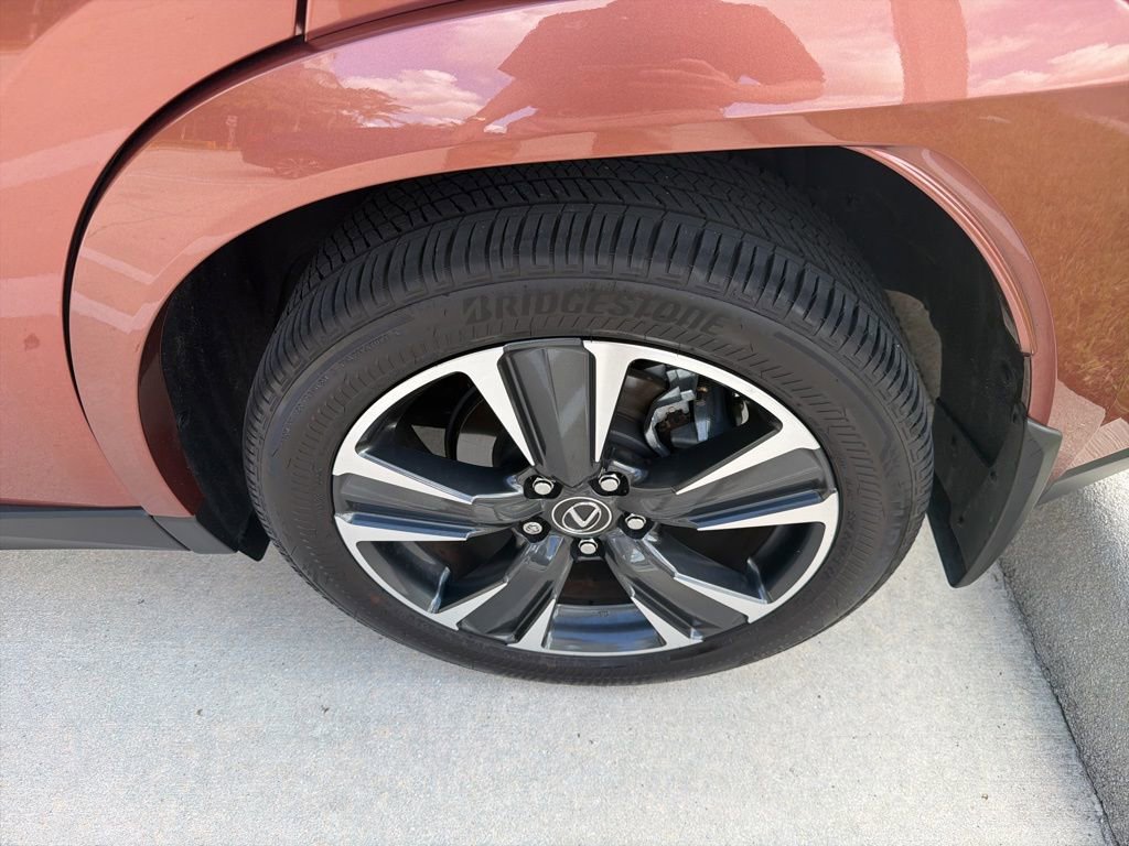 Used 2025 Lexus UX 300h UX 300h Premium w/ Accessory Package (Z2) image 7