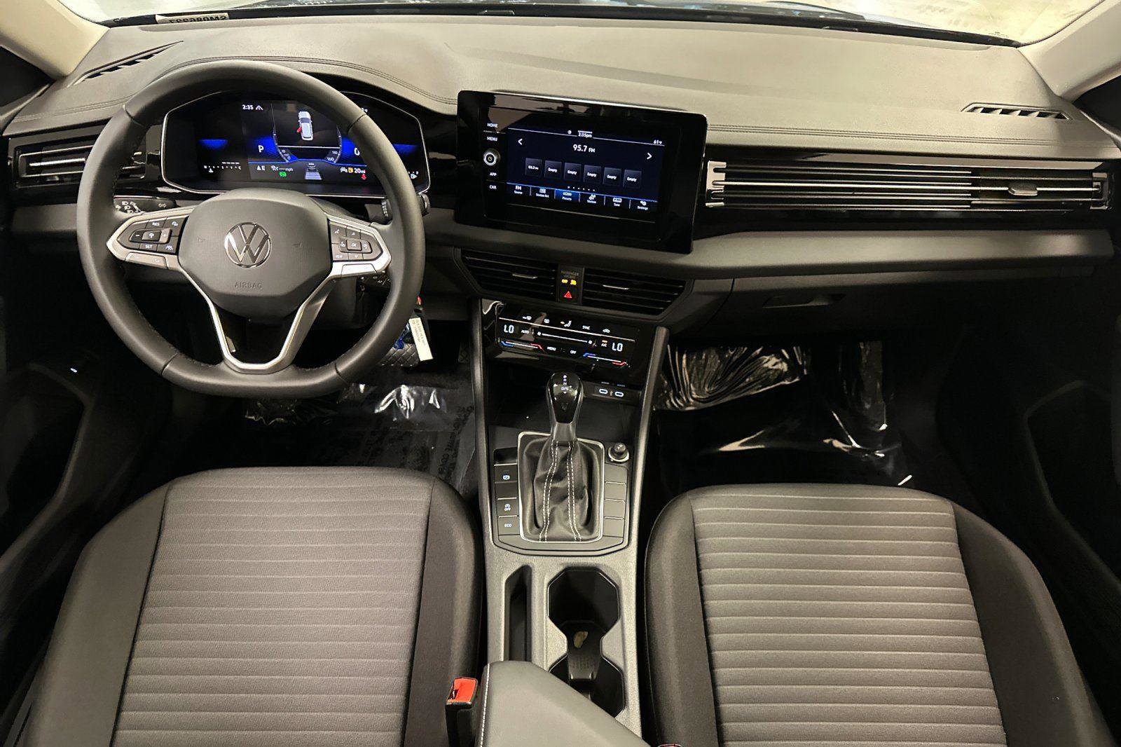 New 2025 Volkswagen Jetta SE image 12