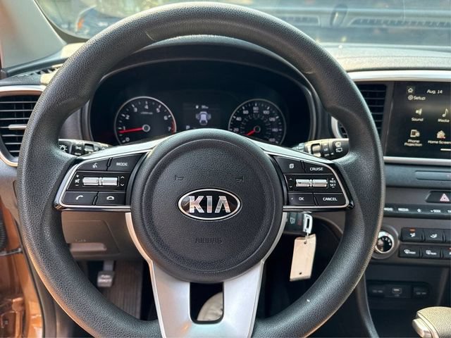 Used 2020 Kia Sportage LX AWD/4WD image 16