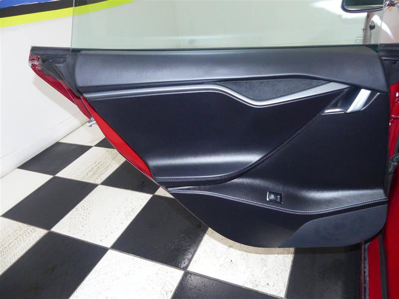 Used 2018 Tesla Model S 75D AWD/4WD image 24