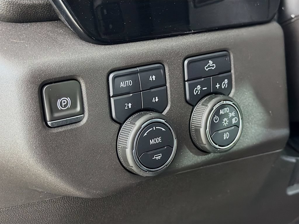 Used 2024 Chevrolet Silverado 1500 LT Trail Boss w/ Convenience Package II AWD/4WD image 11