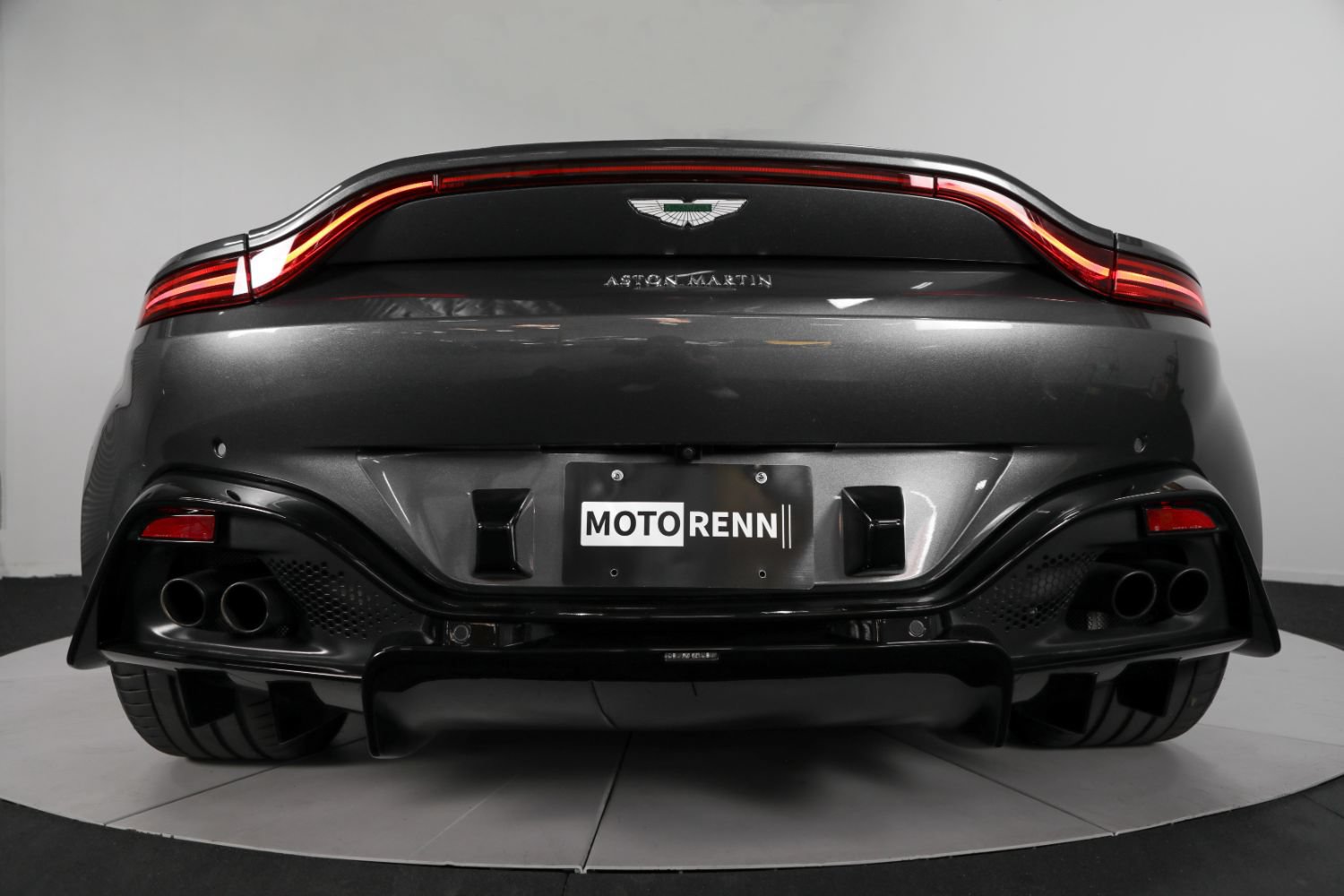 Used 2019 Aston Martin V8 Vantage Coupe RWD image 23