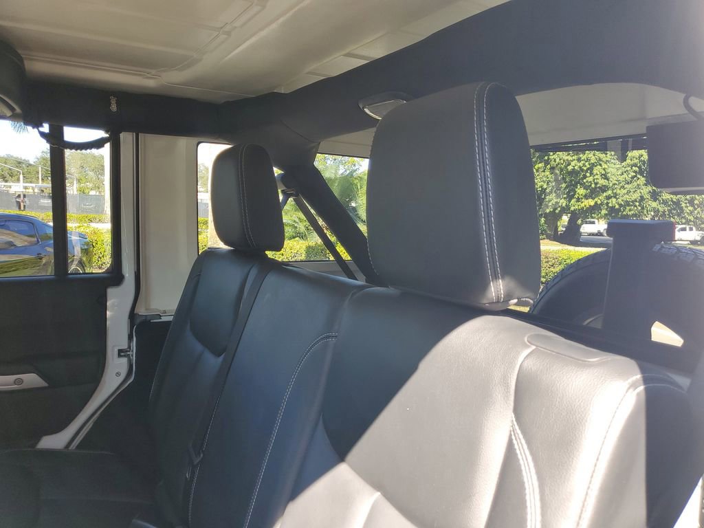 Used 2015 Jeep Wrangler Unlimited Sahara w/ Trailer Tow Group image 15