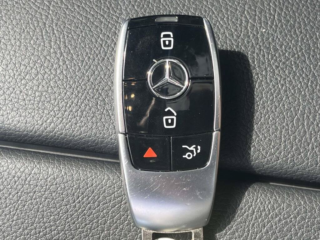 Certified 2023 Mercedes-Benz E 350 4MATIC Sedan image 4
