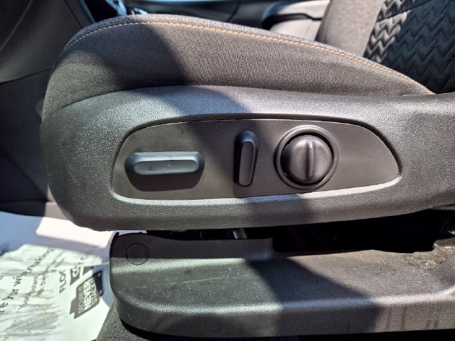 Used 2024 Chevrolet Equinox LT w/ LPO, Floor Liner Package FWD image 17