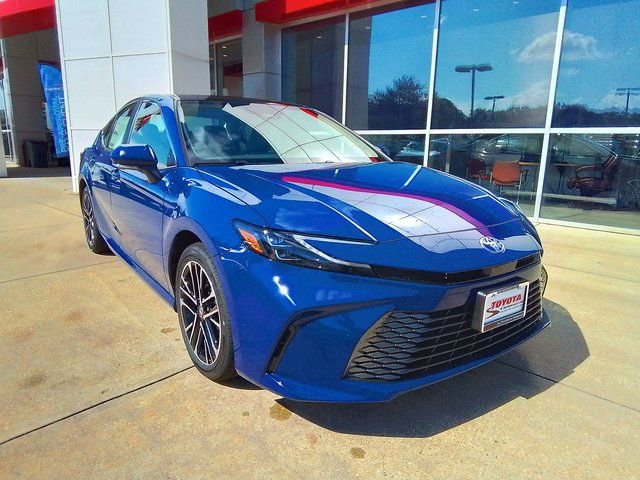 New 2025 Toyota Camry XLE