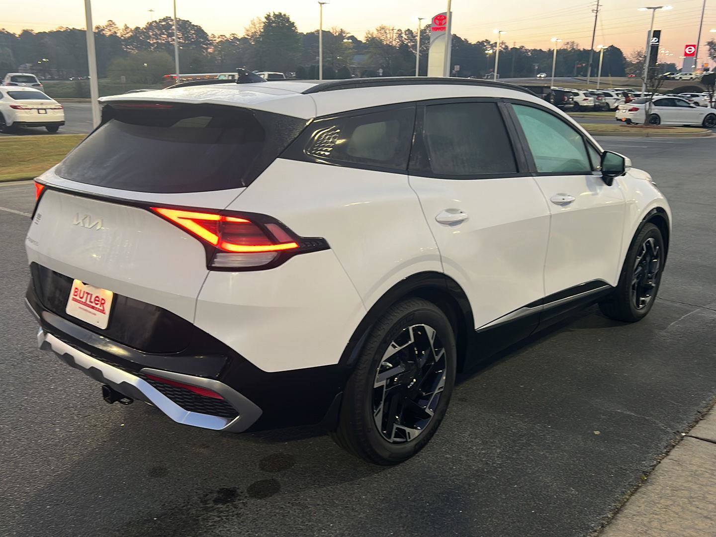 Used 2023 Kia Sportage SX image 6