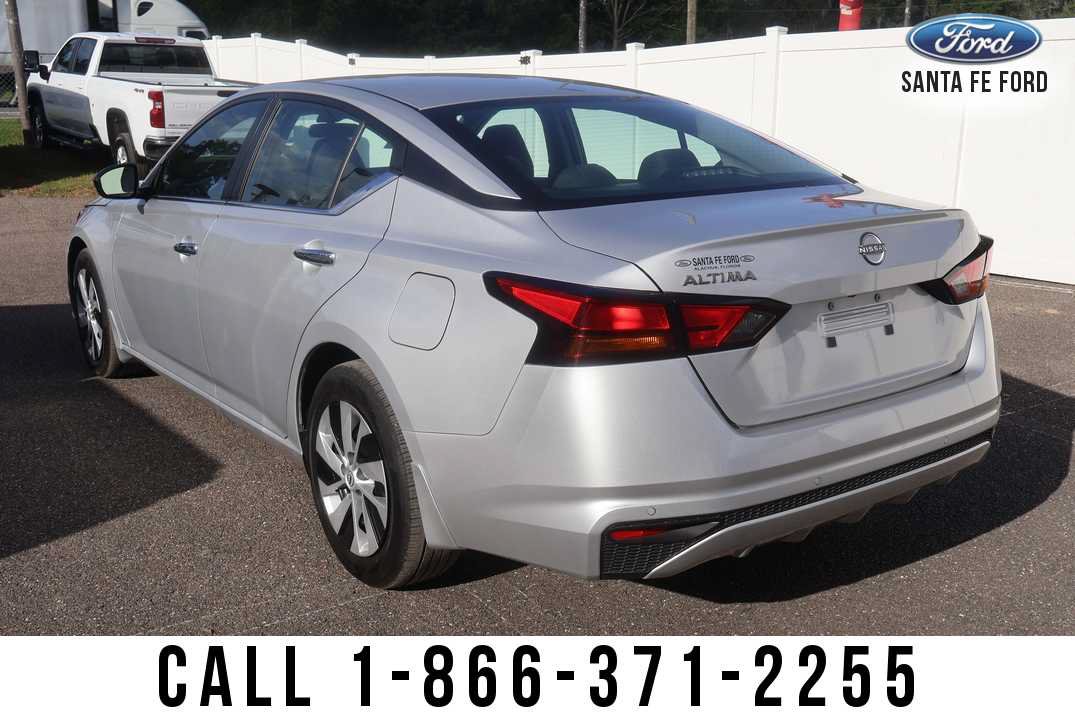 Used 2024 Nissan Altima 2.5 S FWD image 3