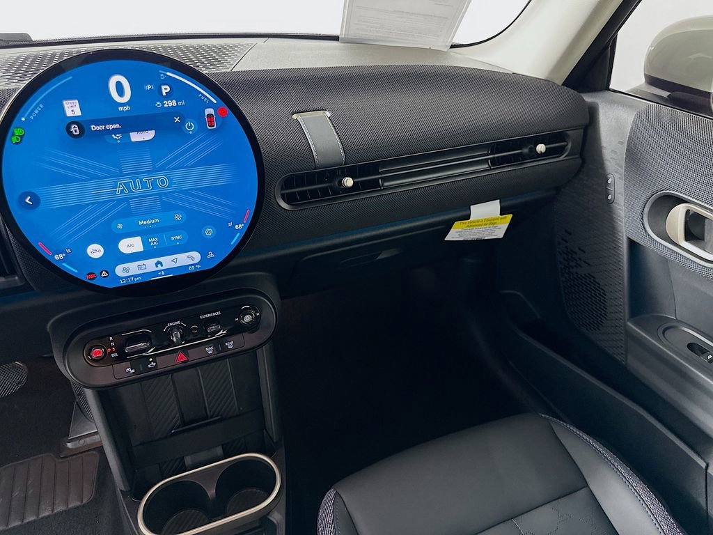 Certified 2025 MINI Cooper 2-Door Hardtop image 23