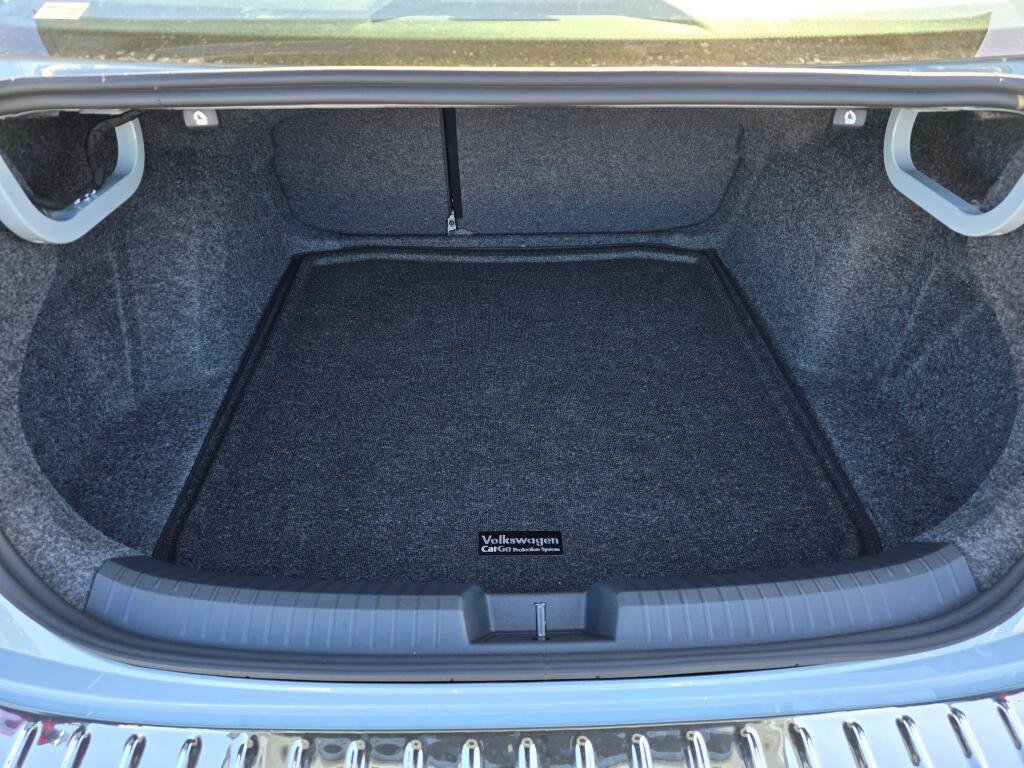 New 2026 Volkswagen Jetta SE image 16