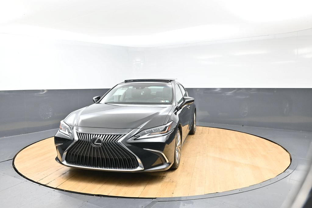 Used 2019 Lexus ES 350 Ultra Luxury w/ Accessory Package 2 FWD image 5