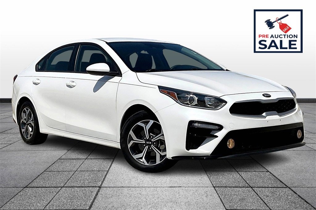 Certified 2021 Kia Forte LXS image 2