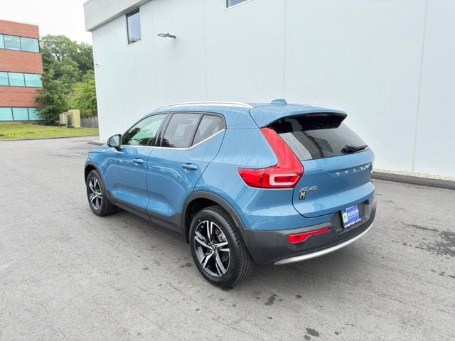 Used 2024 Volvo XC40 B5 Core AWD/4WD image 9