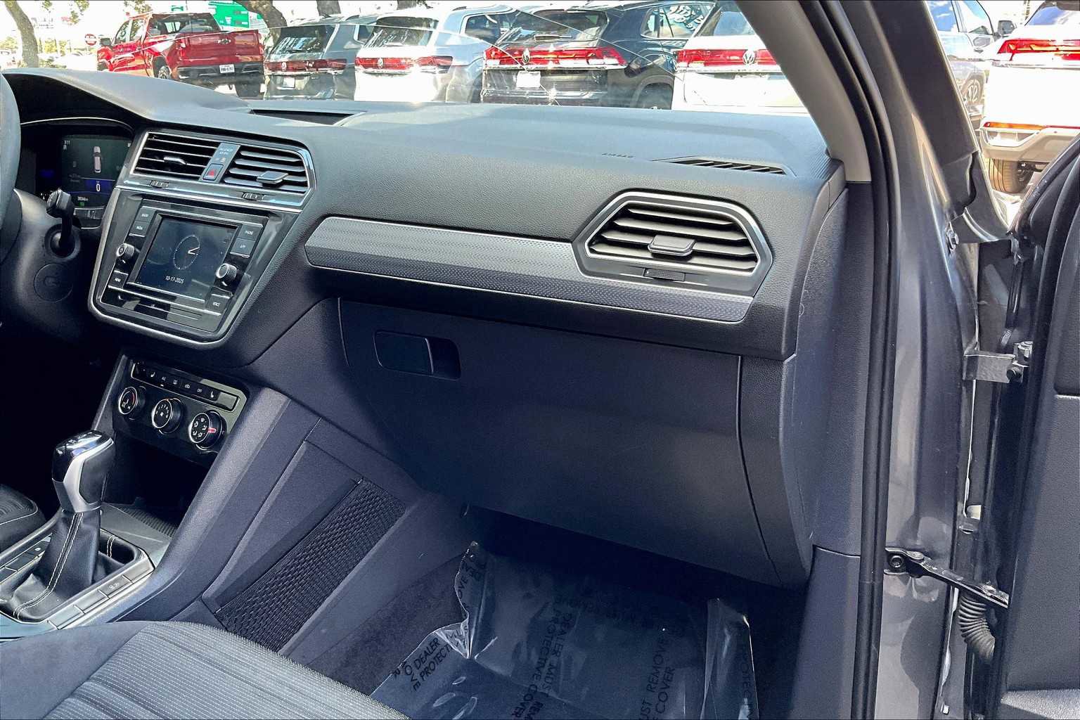 Certified 2023 Volkswagen Tiguan S image 18