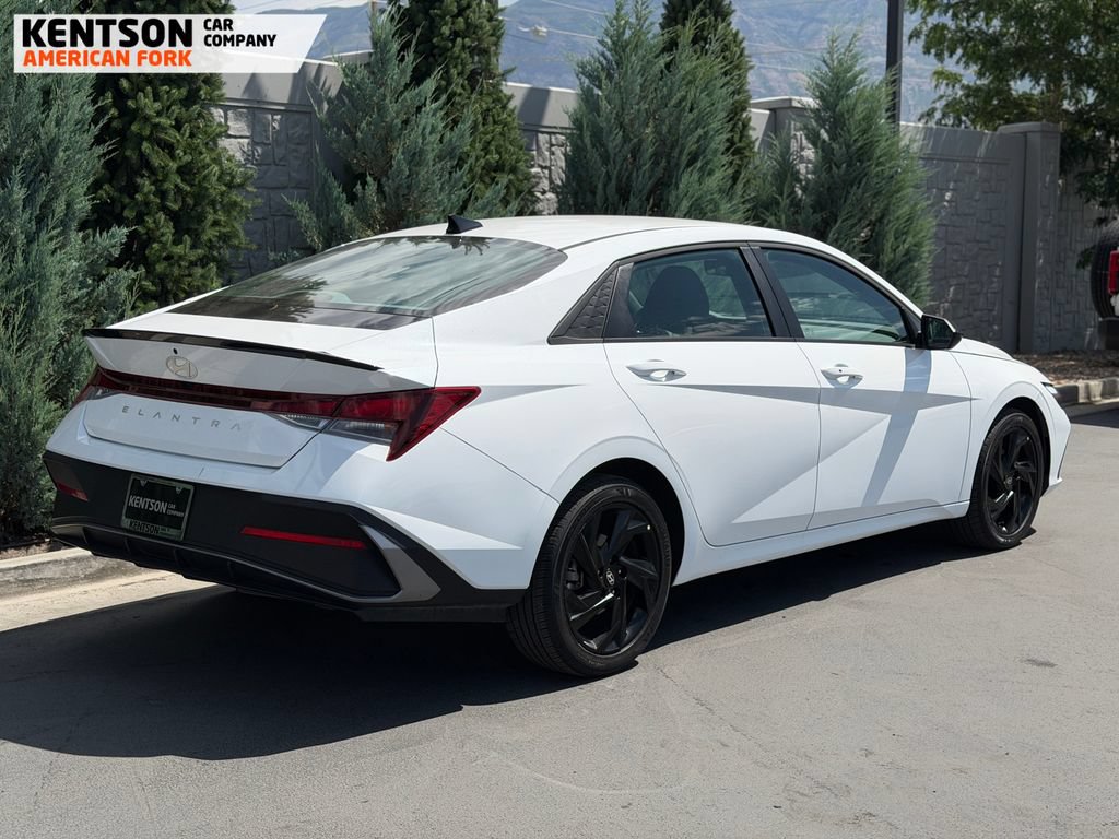 Used 2026 Hyundai Elantra Sport FWD image 8