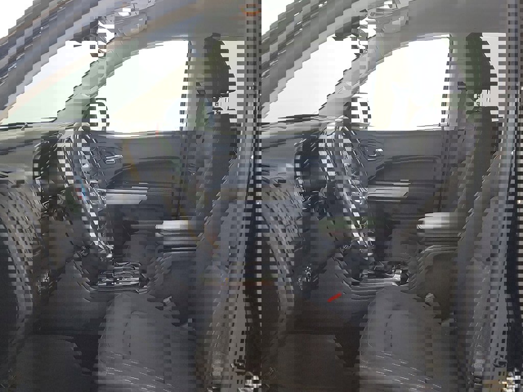 Used 2018 GMC Canyon SLE w/ Nightfall Edition image 17