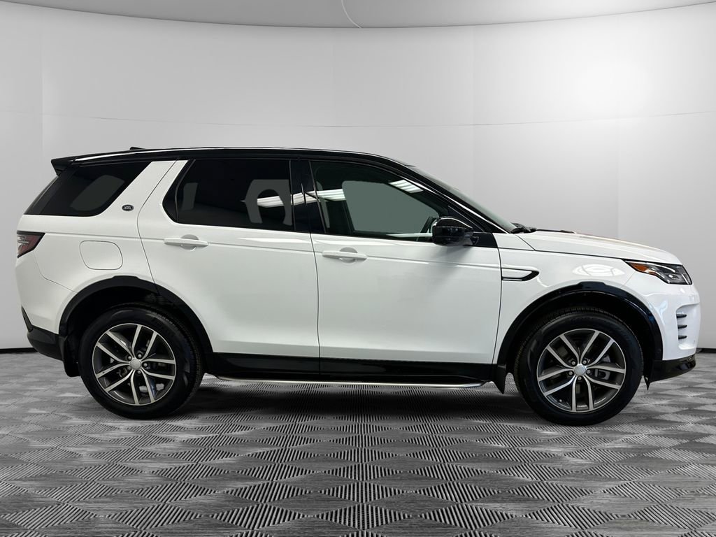 Used 2025 Land Rover Discovery Sport Dynamic SE image 6