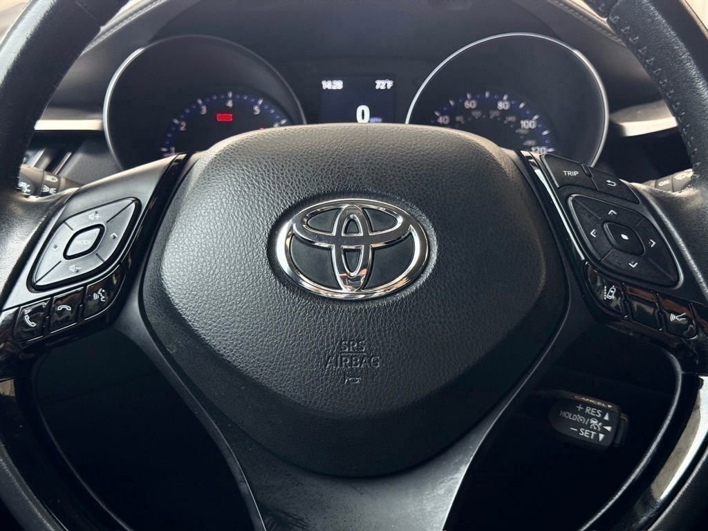Used 2022 Toyota C-HR Limited FWD image 8