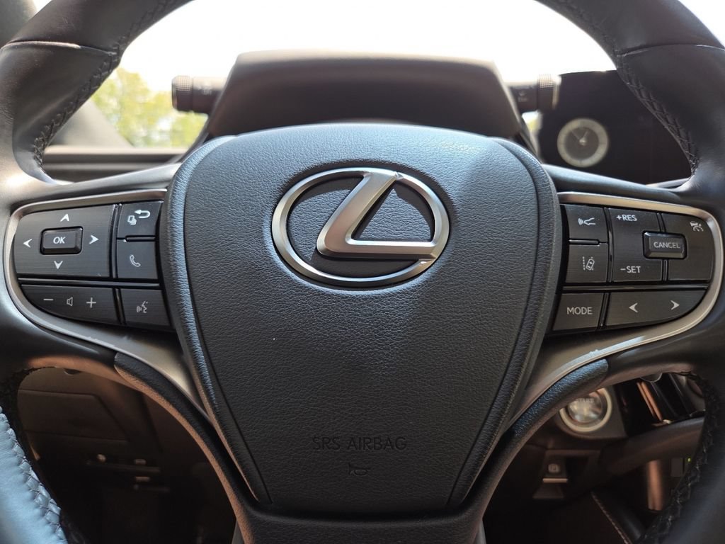 Used 2022 Lexus ES 250 w/ Premium Package AWD/4WD image 32