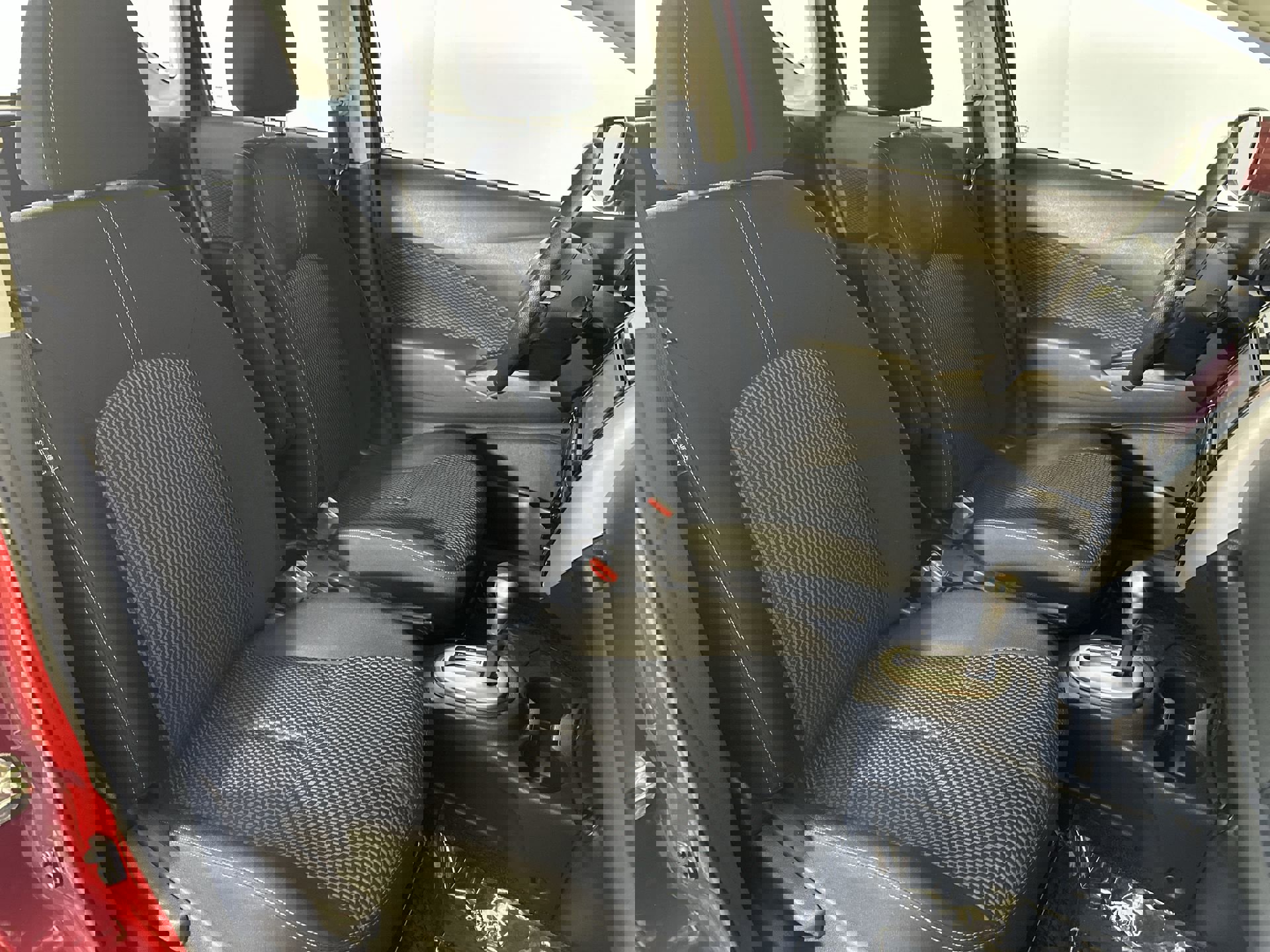 Used 2017 Nissan Versa Note SV image 30