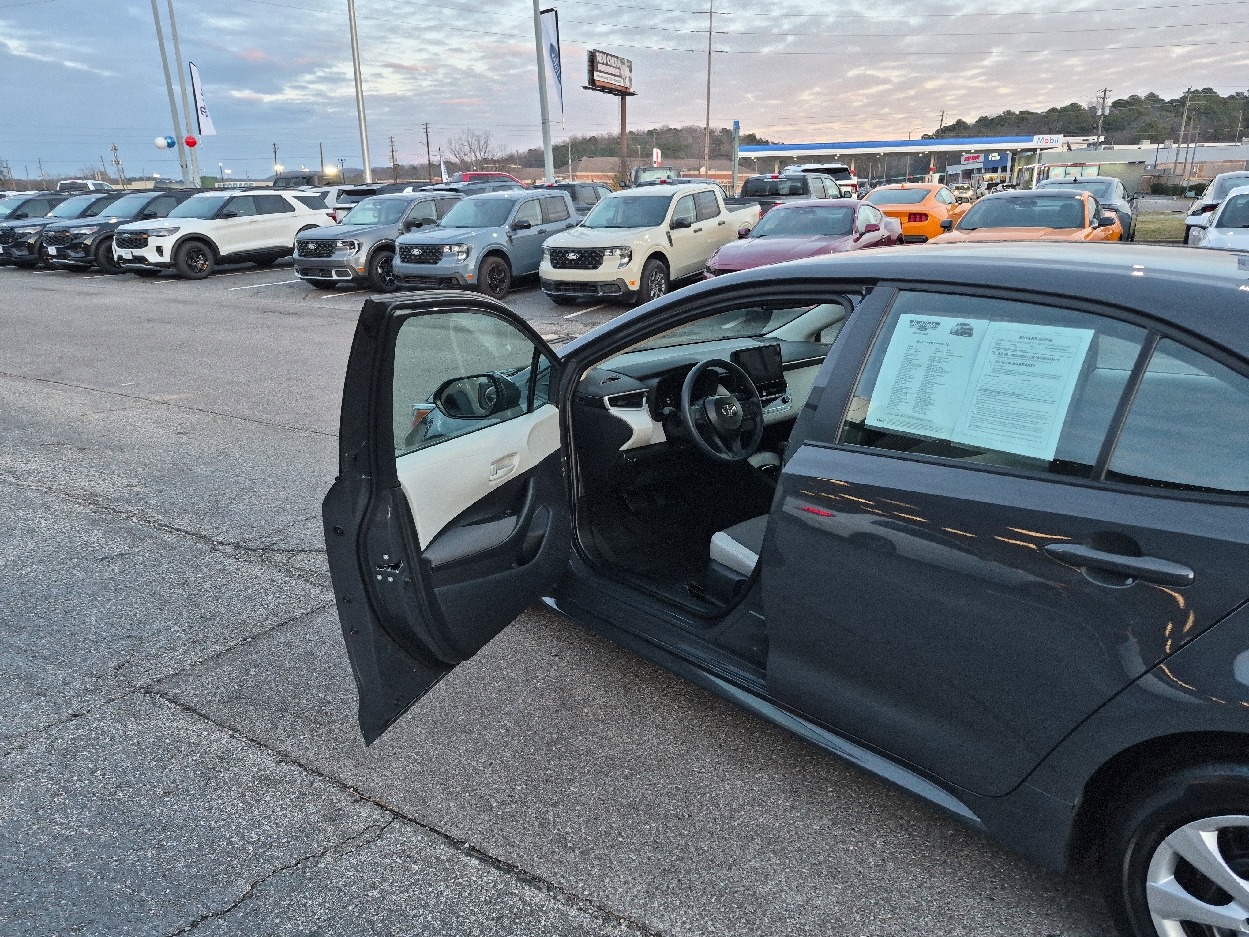 Used 2026 Toyota Corolla LE image 8