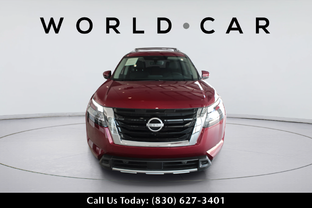 Used 2024 Nissan Pathfinder SL FWD image 8
