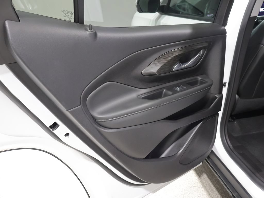 Used 2024 GMC Terrain SLT AWD/4WD image 19