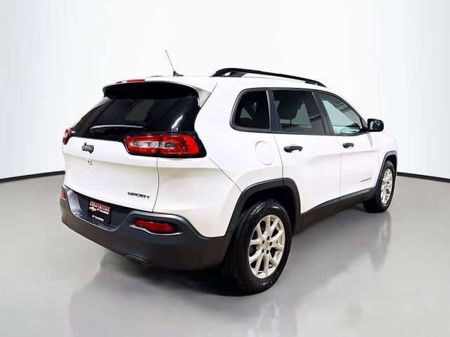Used 2017 Jeep Cherokee Sport image 5